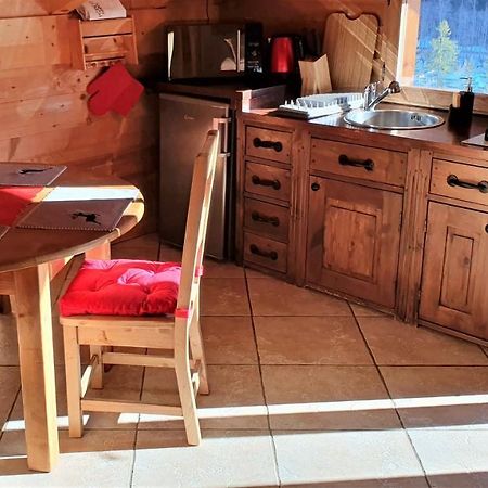 Bienvenue Dans Notre Chalet! Appartement Les Sitelles رون - ألب المظهر الخارجي الصورة