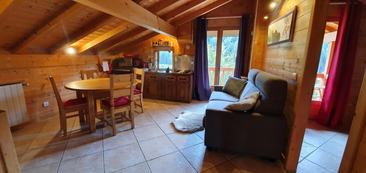 Bienvenue Dans Notre Chalet! Appartement Les Sitelles رون - ألب المظهر الخارجي الصورة